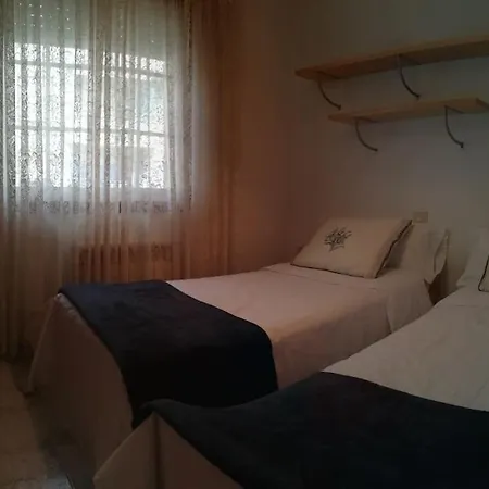 Apartamento En Edificio Nuevo, Con Piscina, Vistas A La Ria Y Al Puerto, Estancia Minima 14 Noches, Perfil Familiar, No Se Admiten Grupos De Jovenes