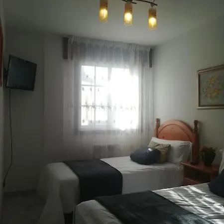Apartamento En Edificio Nuevo, Con Piscina, Vistas A La Ria Y Al Puerto, Estancia Minima 14 Noches, Perfil Familiar, No Se Admiten Grupos De Jovenes * サンシェンショ
